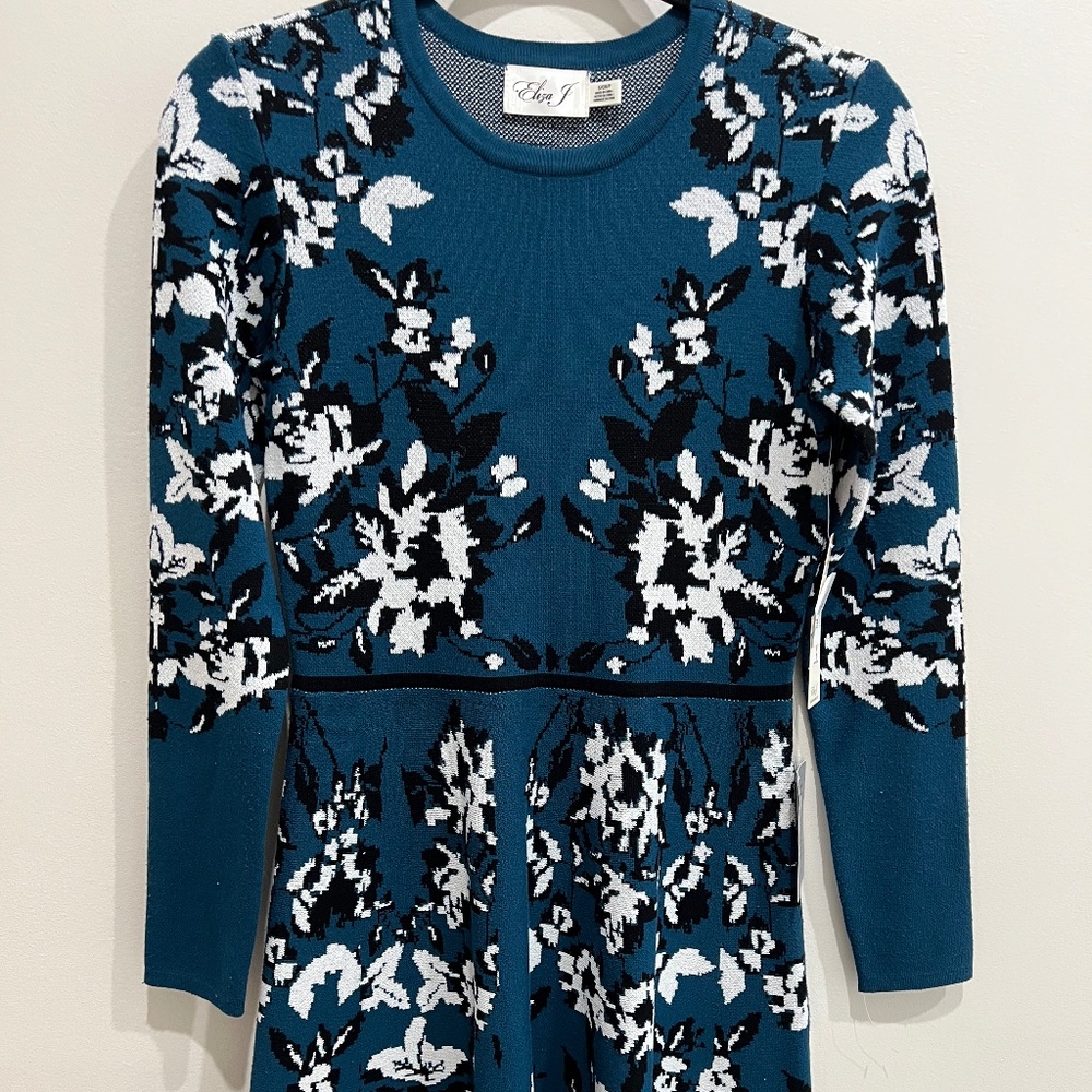 NWT - Eliza J Floral Long Sleeve Fit-and-Flare Sweater Dress - Small